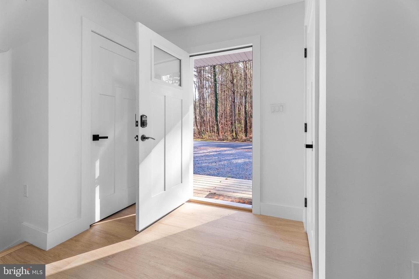 10231 Henry Road photo 6