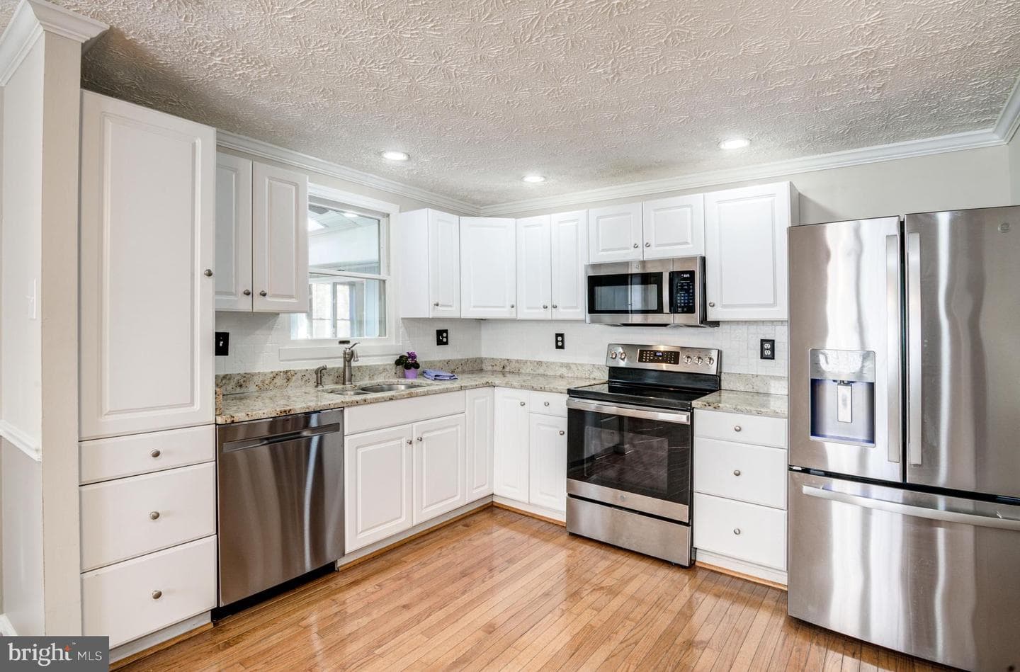 9 Burr Hill Drive photo 4