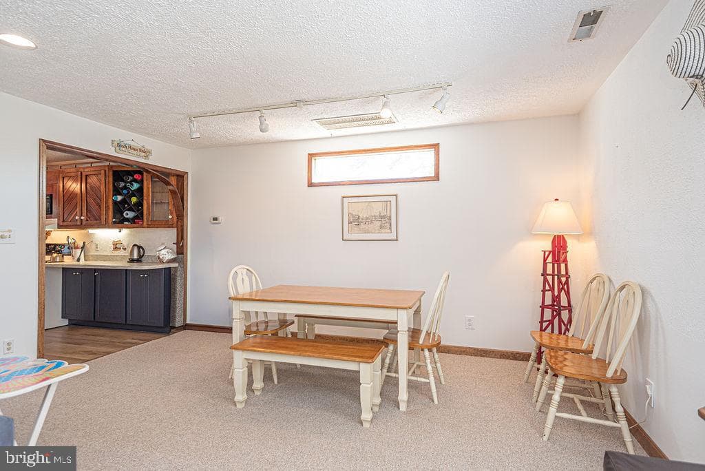 148 Jamestown Road photo 26