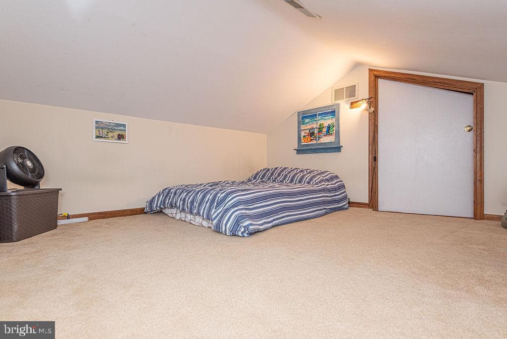 148 Jamestown Road photo 33