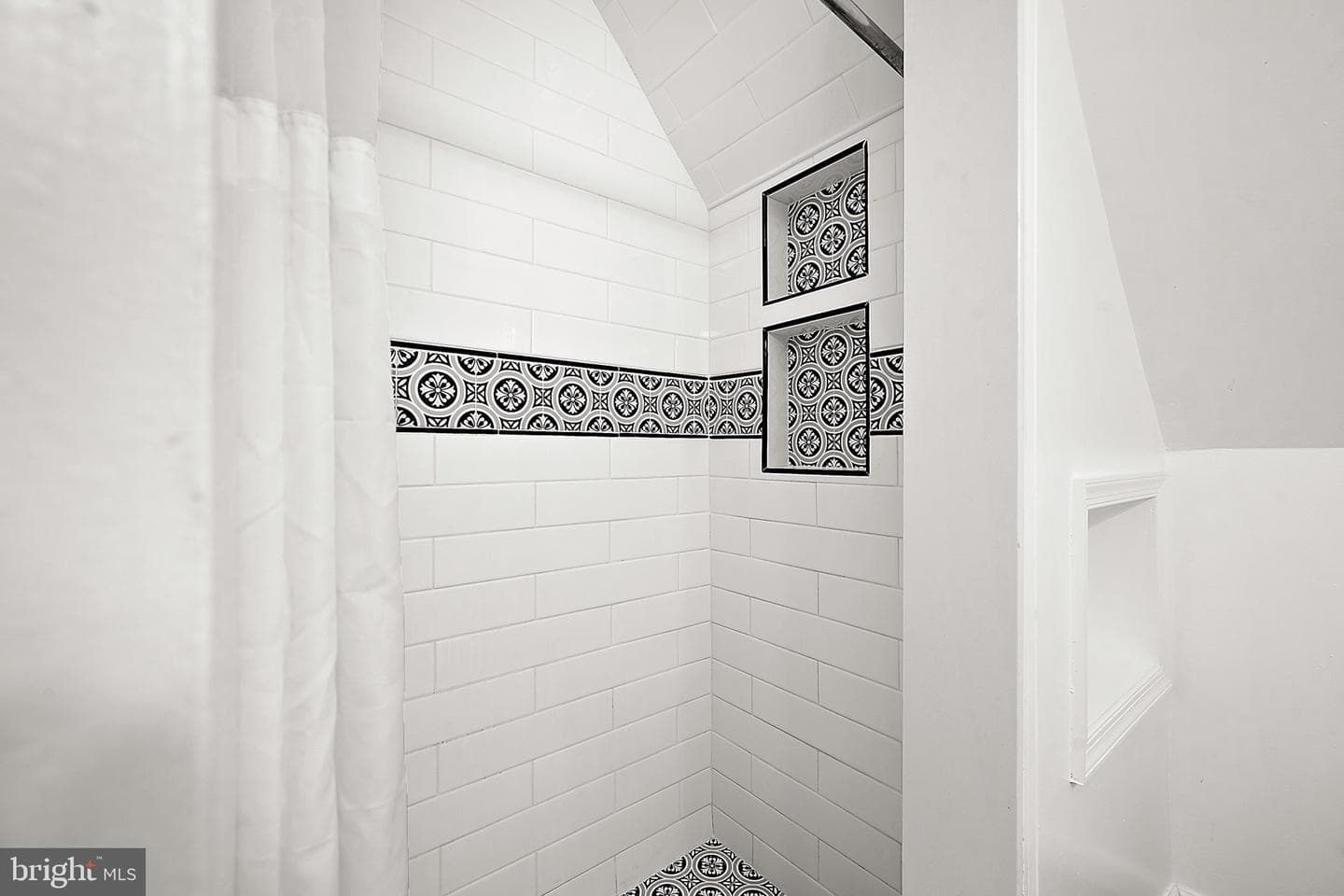 106 Talbot Street #201 photo 33