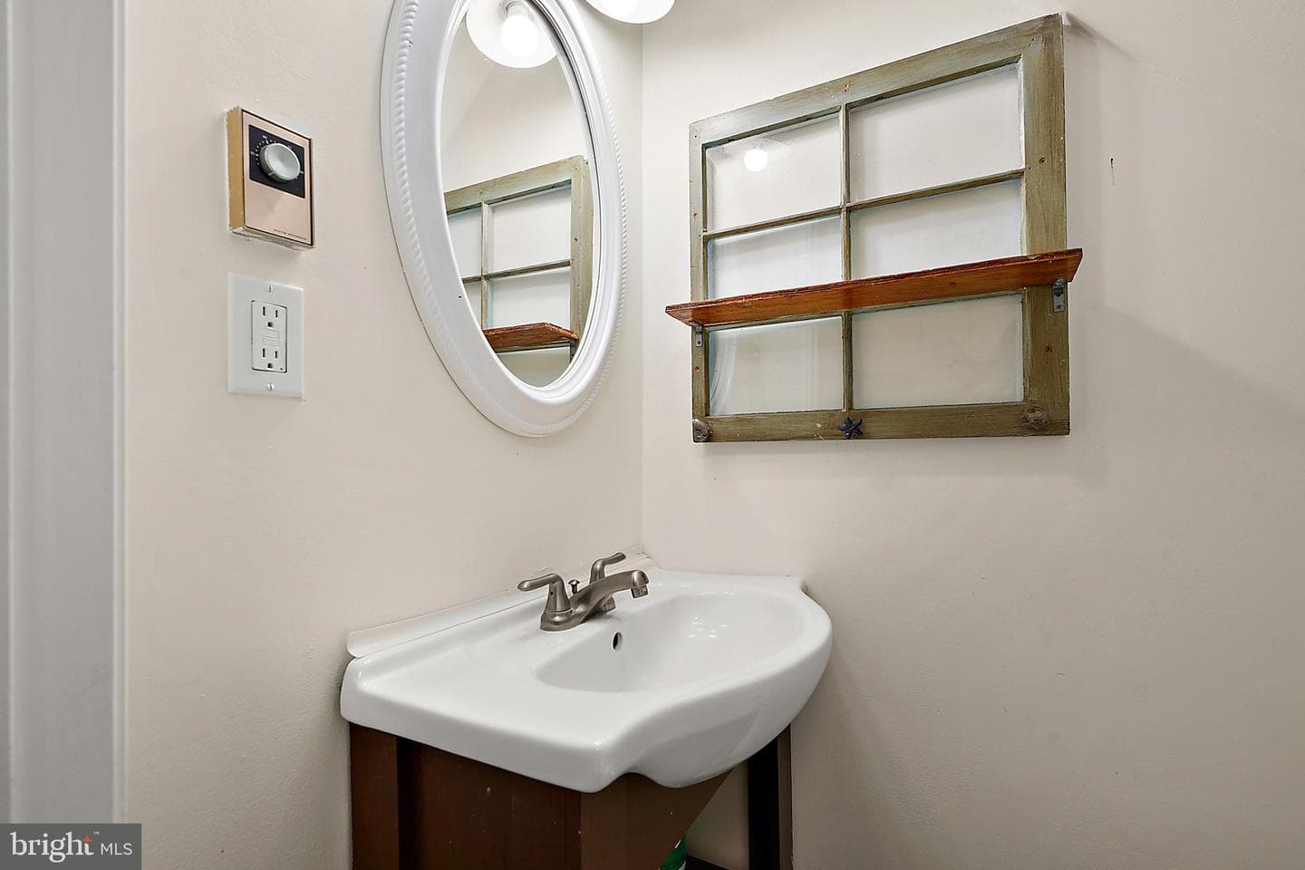 106 Talbot Street #201 photo 37