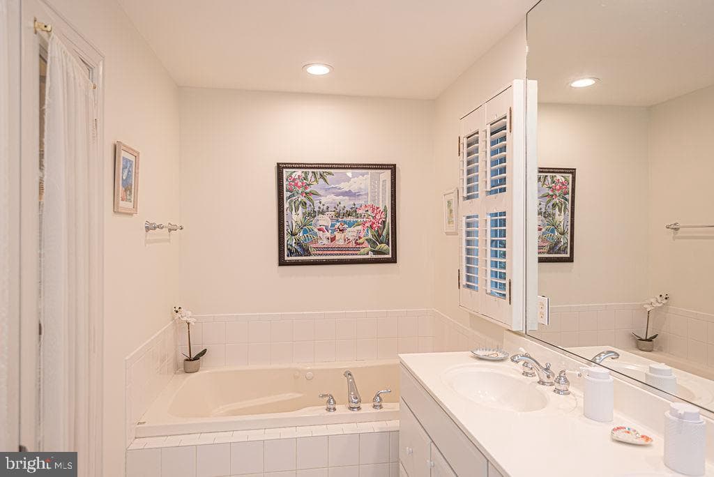 10641 Piney Island Dr photo 34