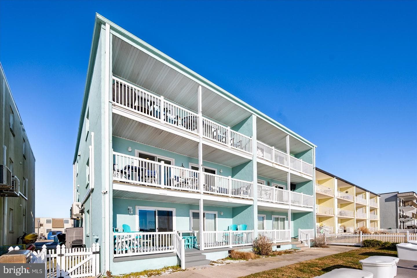 419 Bayshore Drive #202