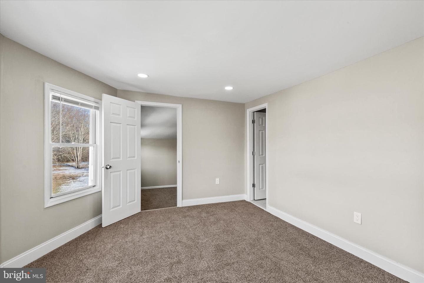 11636 Worcester Highway photo 29