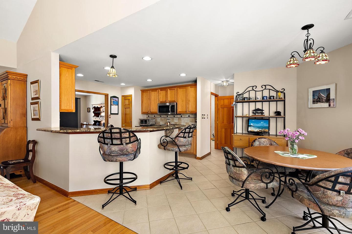 6 Greens Court photo 31