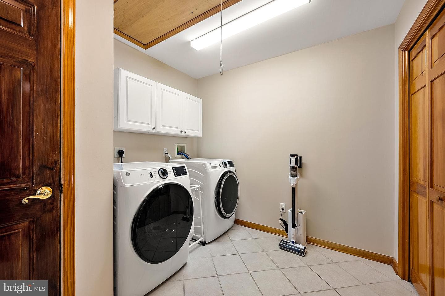 6 Greens Court photo 52