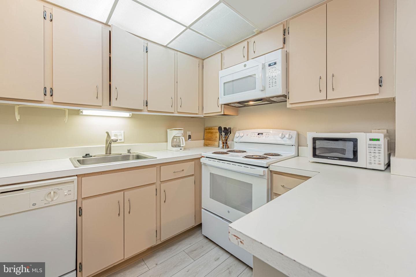 10900 Coastal Highway #1302 photo 10