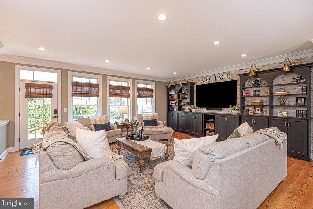 1613 Mercers Way photo 15
