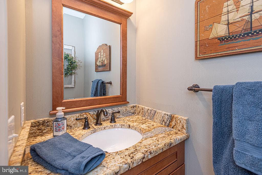 1613 Mercers Way photo 33