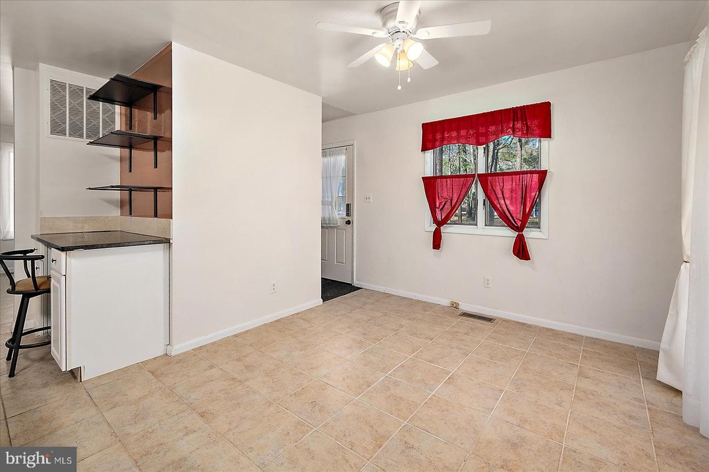 1 Seafarer Lane photo 15