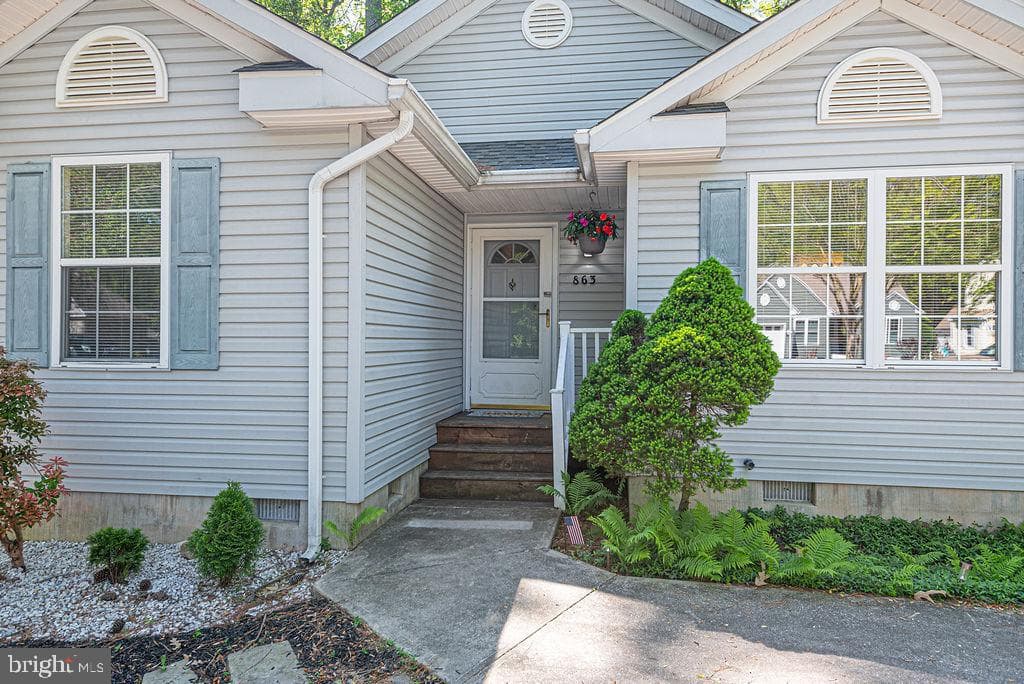 863 Ocean Parkway photo 2