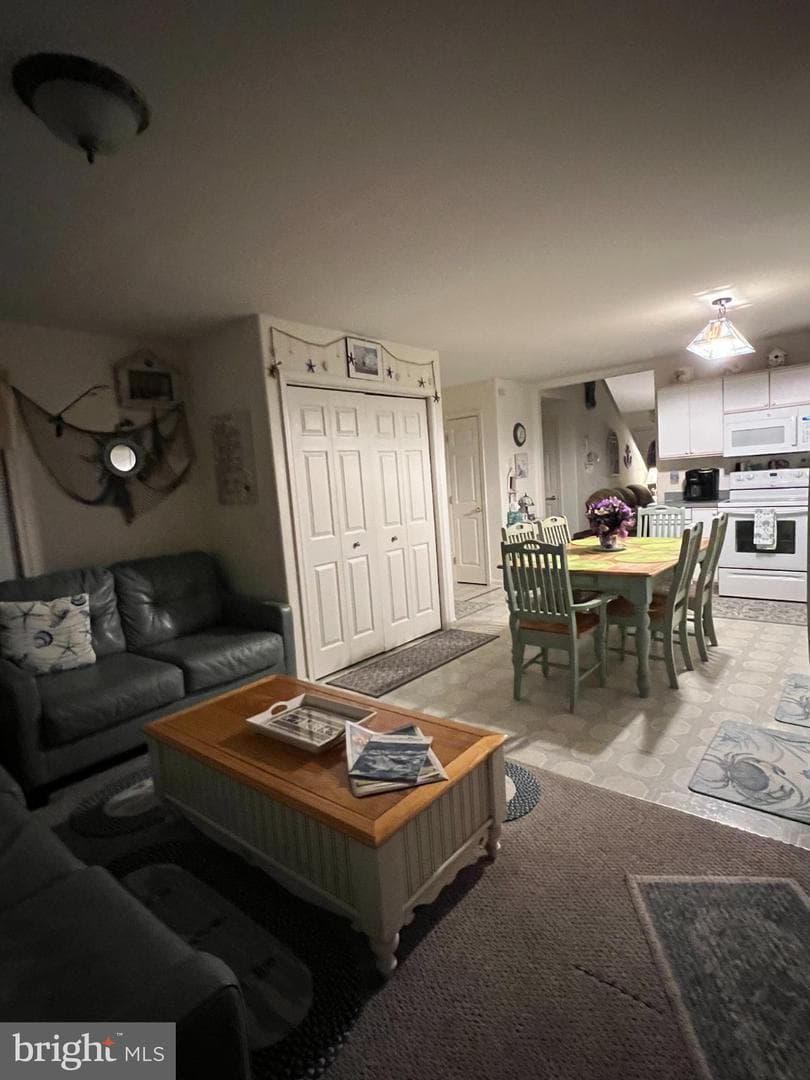 13463 Madison Avenue photo 30