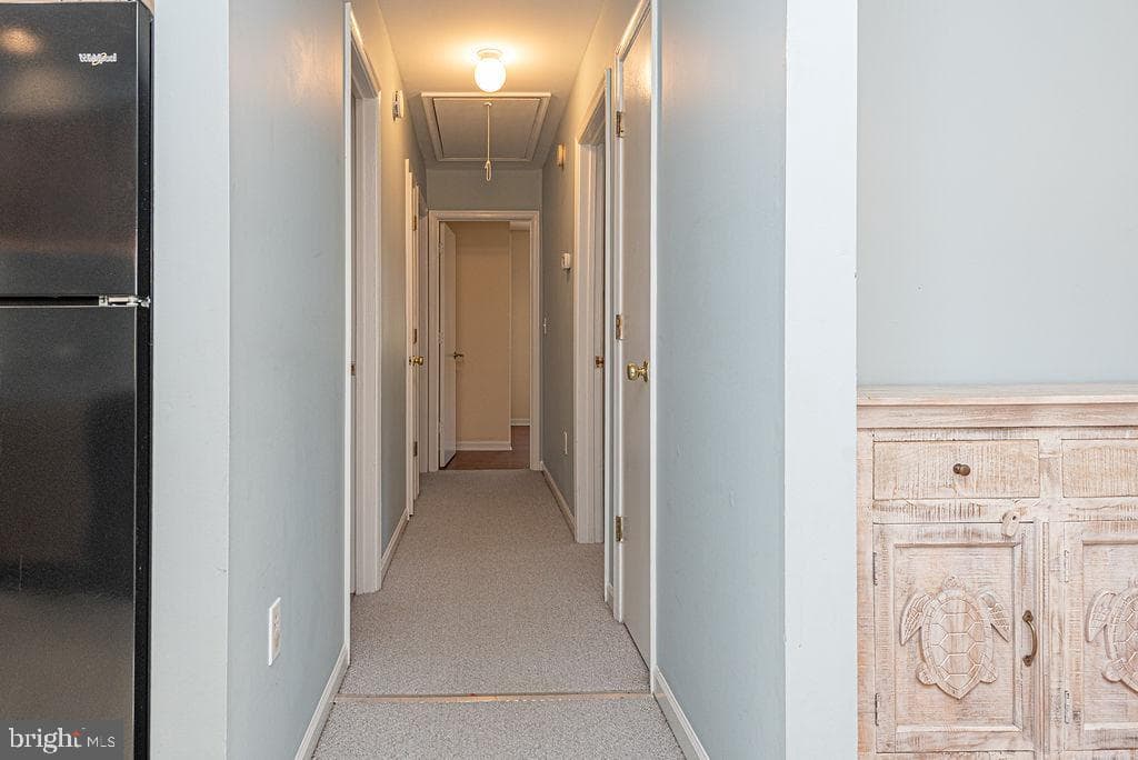 139 Camelot Circle photo 23