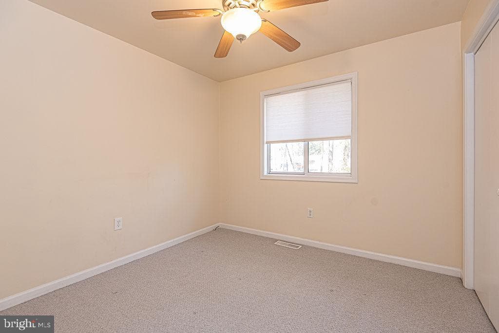 139 Camelot Circle photo 24