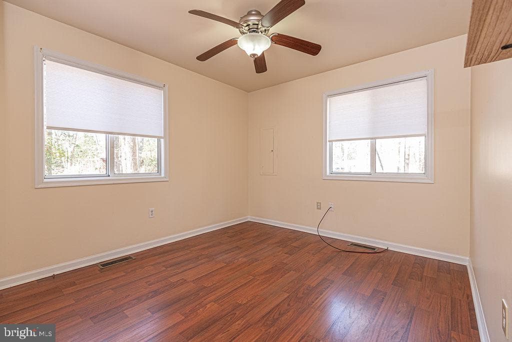 139 Camelot Circle photo 33