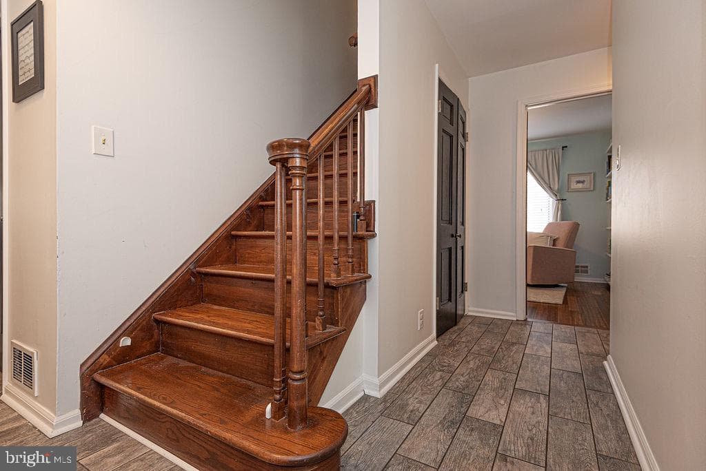 566 Ocean Parkway photo 30