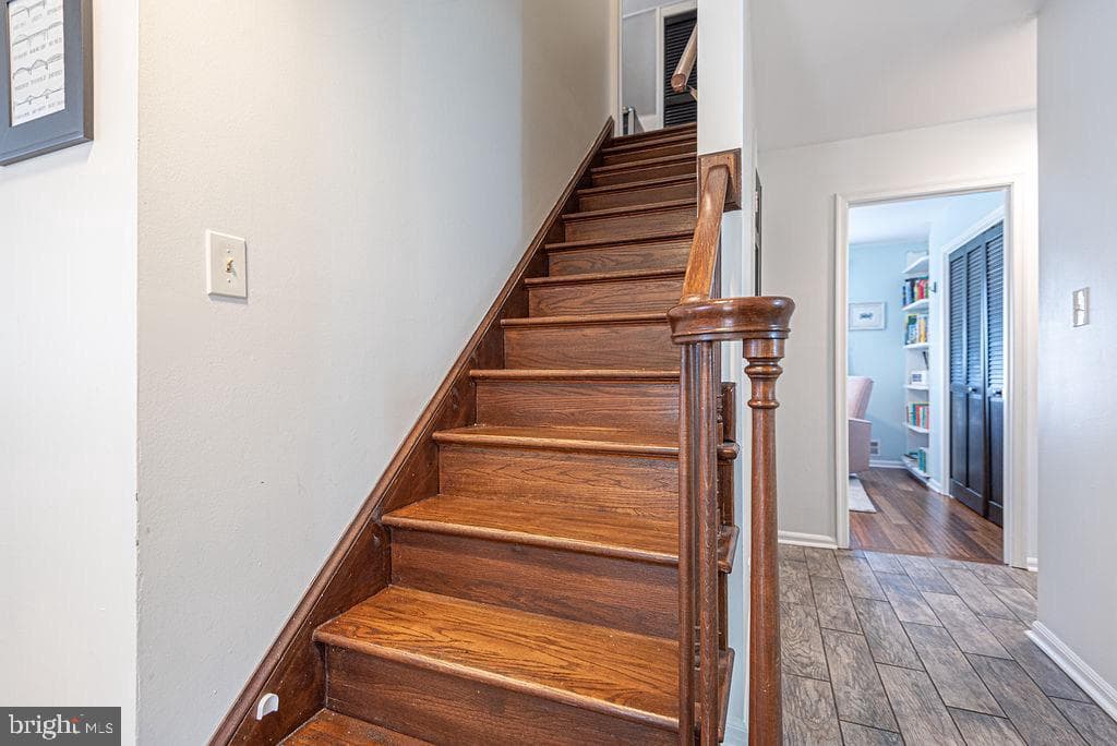 566 Ocean Parkway photo 40