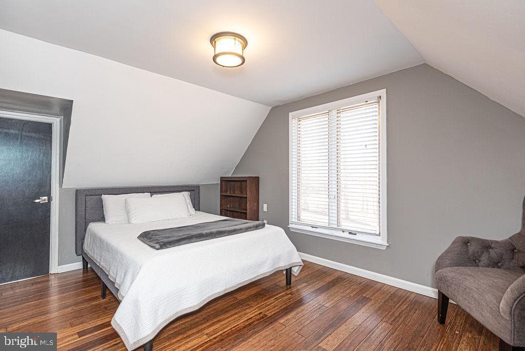 566 Ocean Parkway photo 44