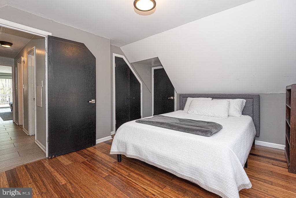 566 Ocean Parkway photo 45