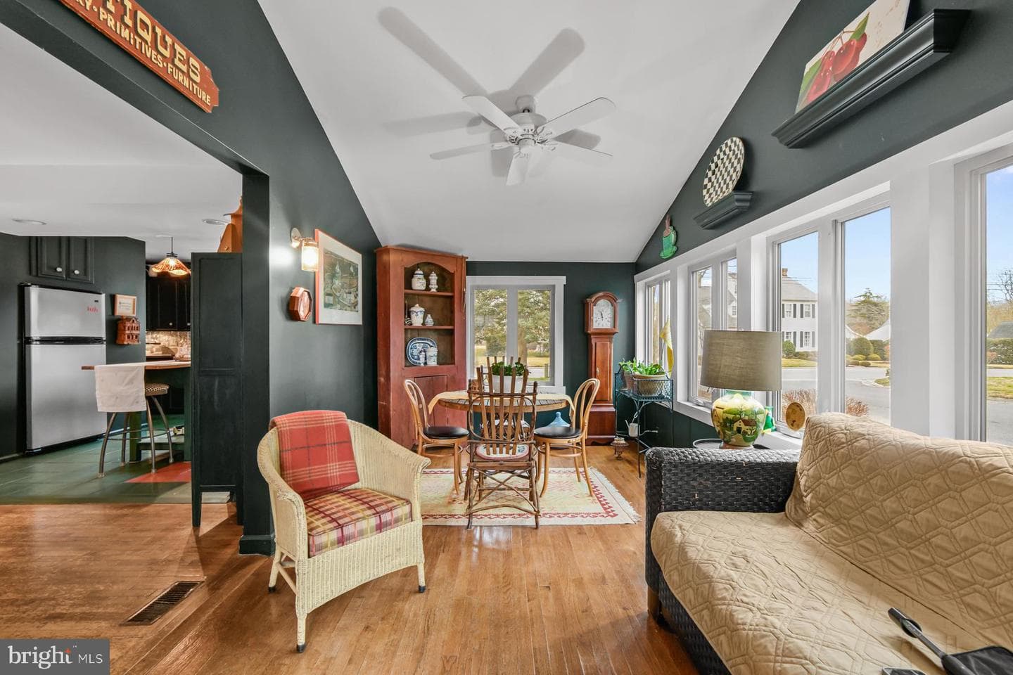 103 Buckingham Road photo 29