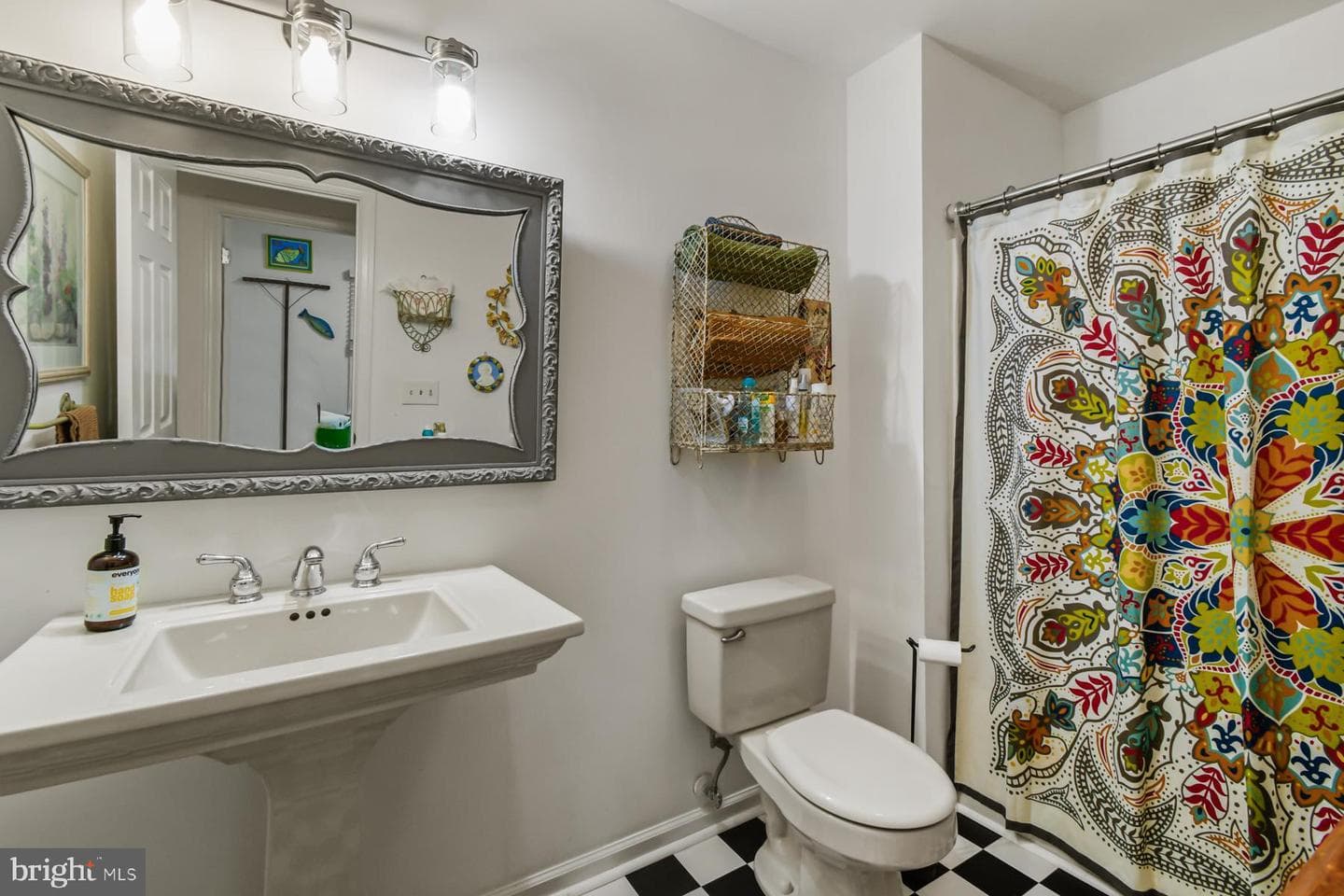 103 Buckingham Road photo 47