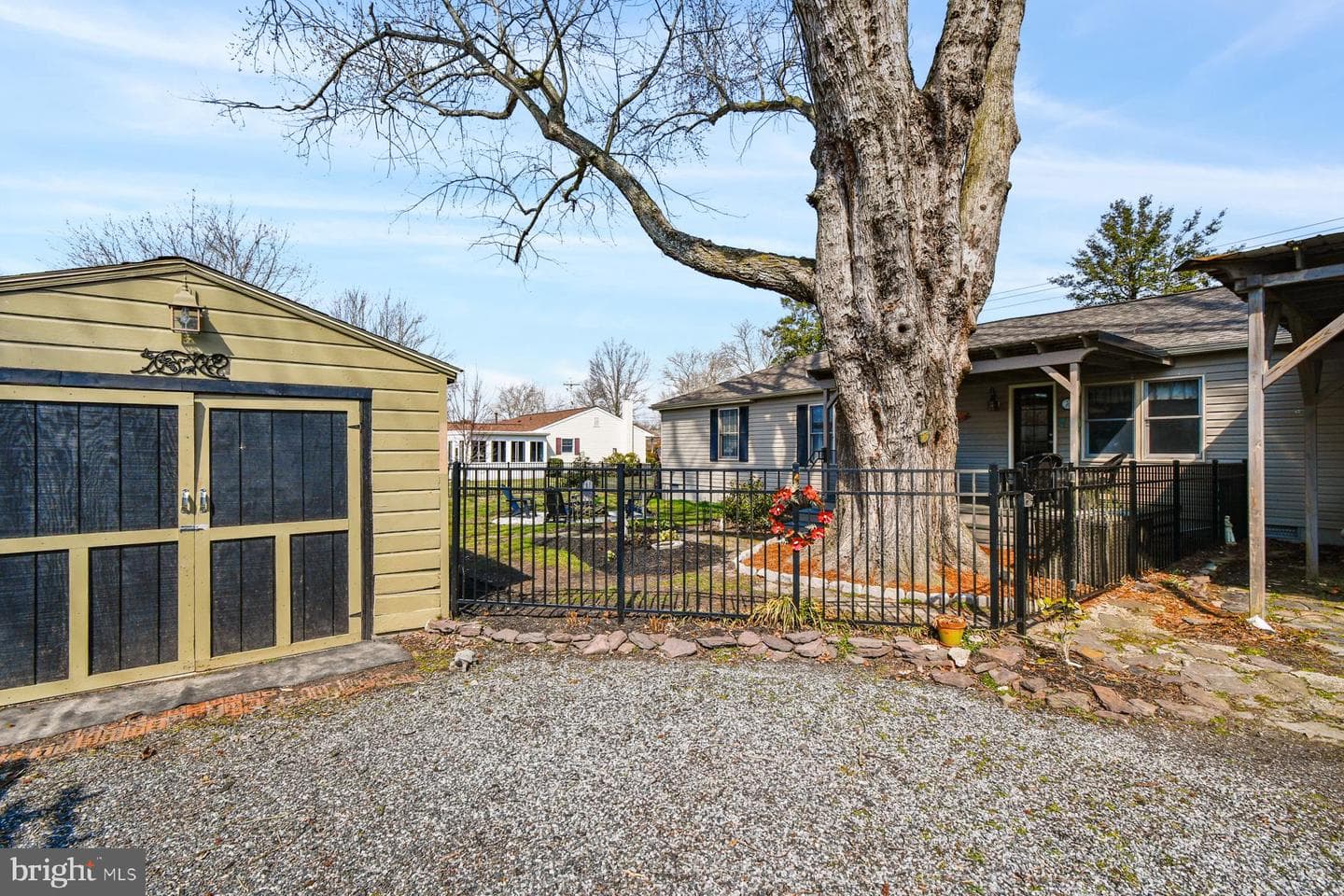 103 Buckingham Road photo 61