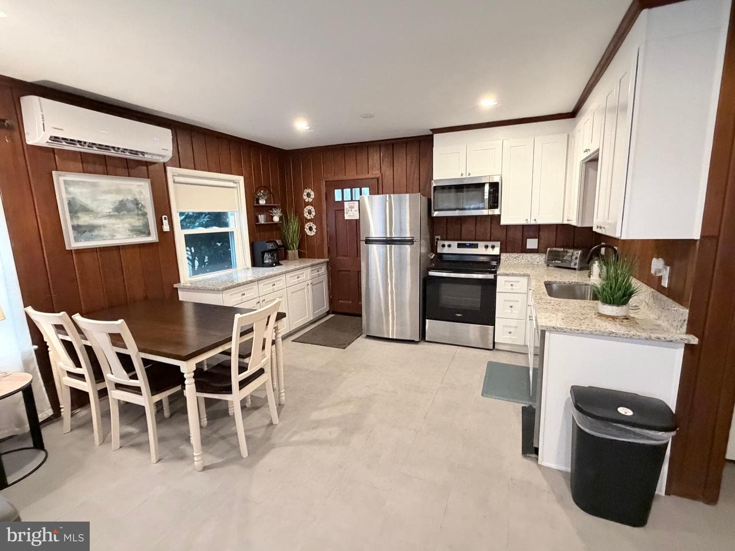 1407 N Saint Louis Avenue #1 photo 13