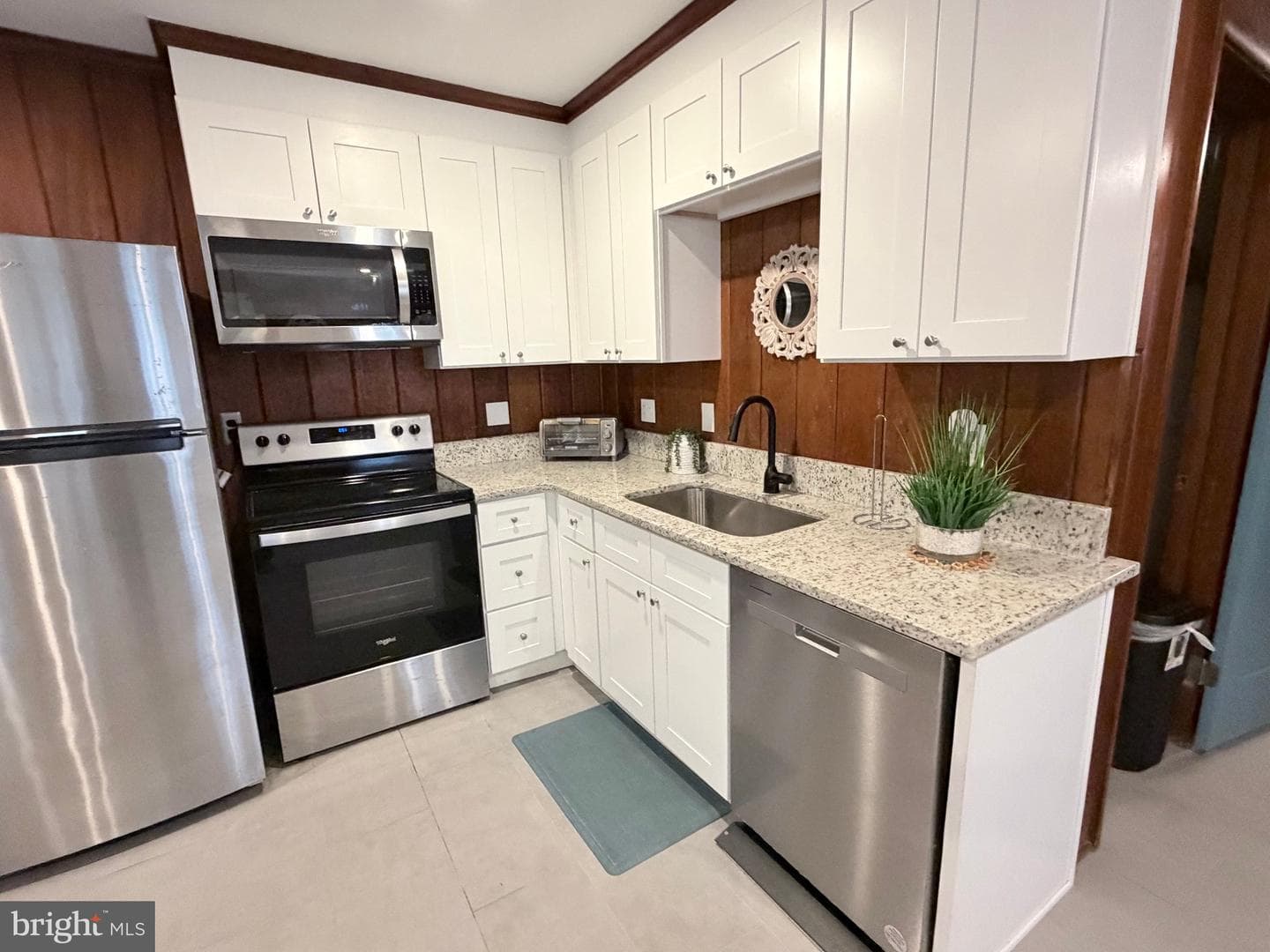 1407 N Saint Louis Avenue #1 photo 16