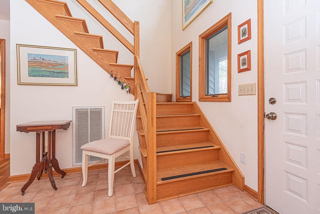 562 Ocean Parkway photo 43
