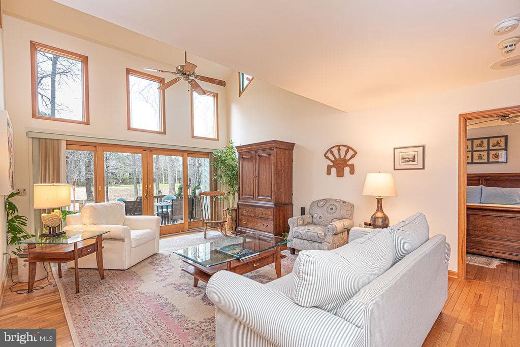 562 Ocean Parkway photo 9