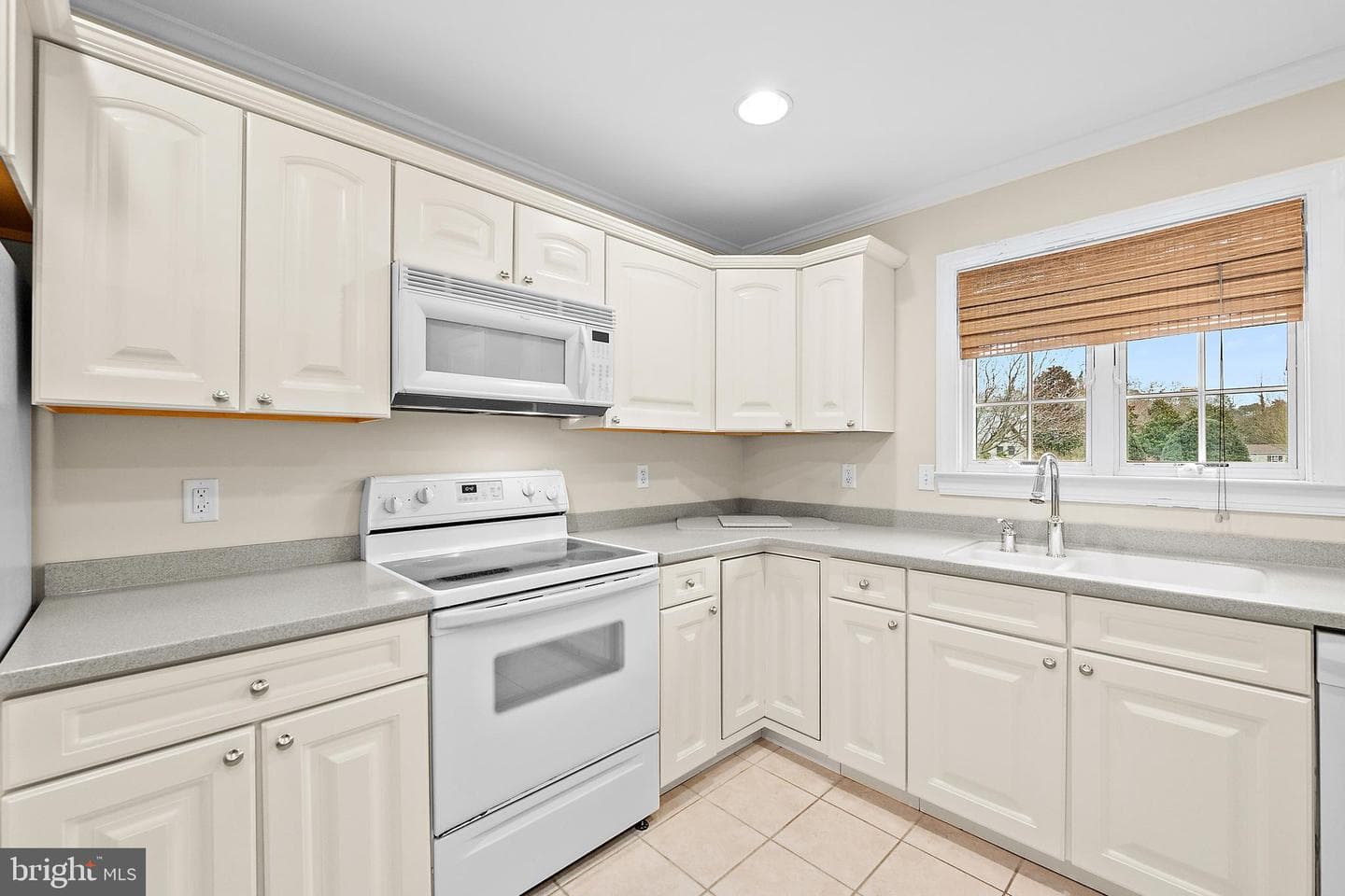 9701 Village Ln # 5 photo 15