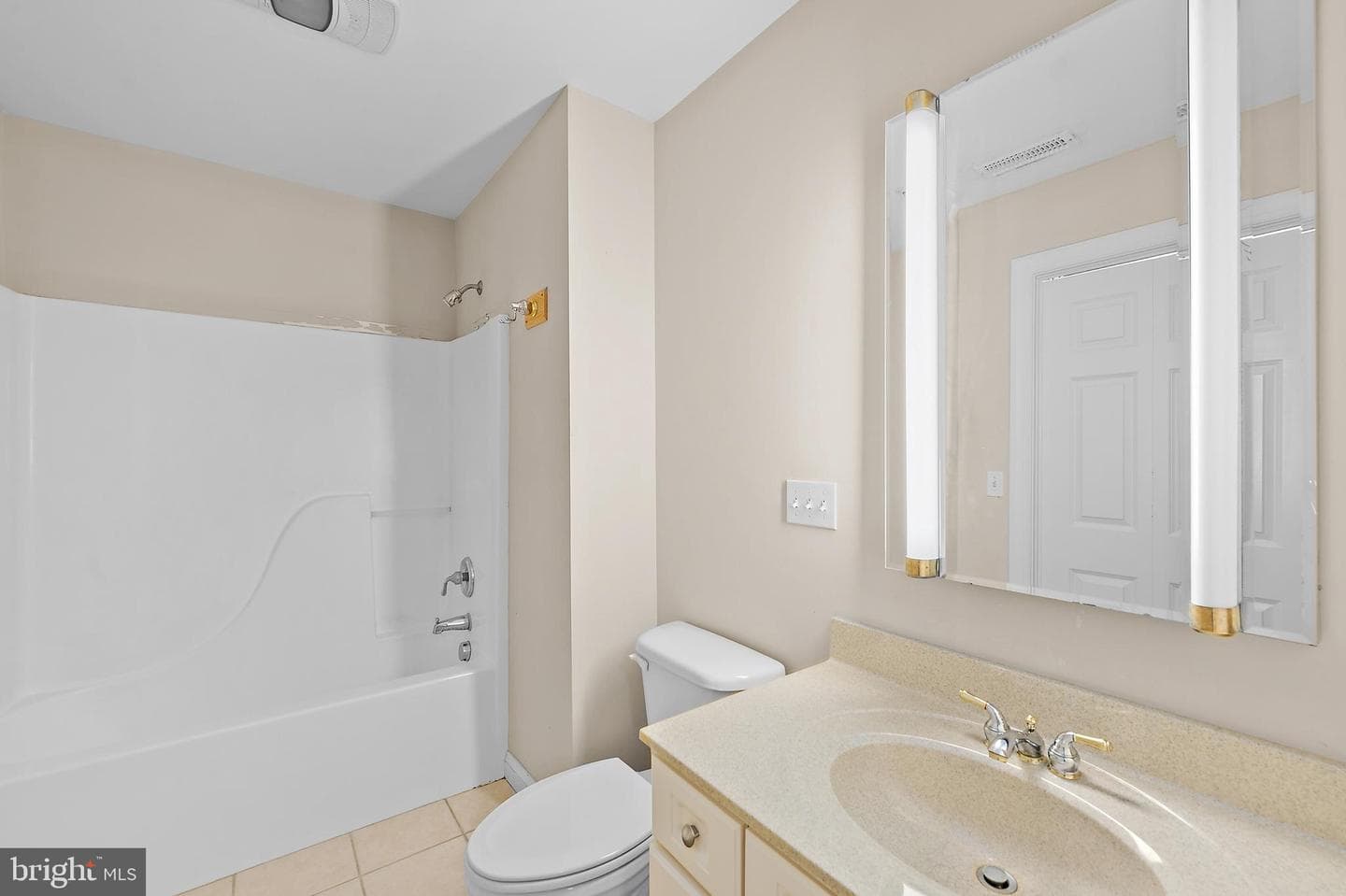 9701 Village Ln # 5 photo 30