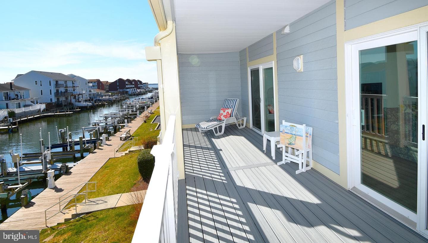 203 S Heron Drive #202a photo 15