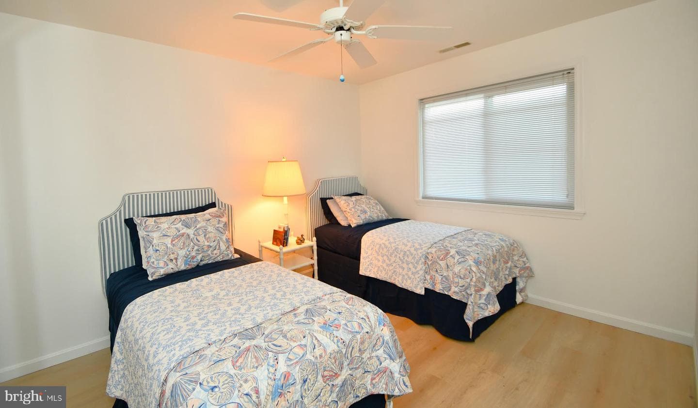 203 S Heron Drive #202a photo 19