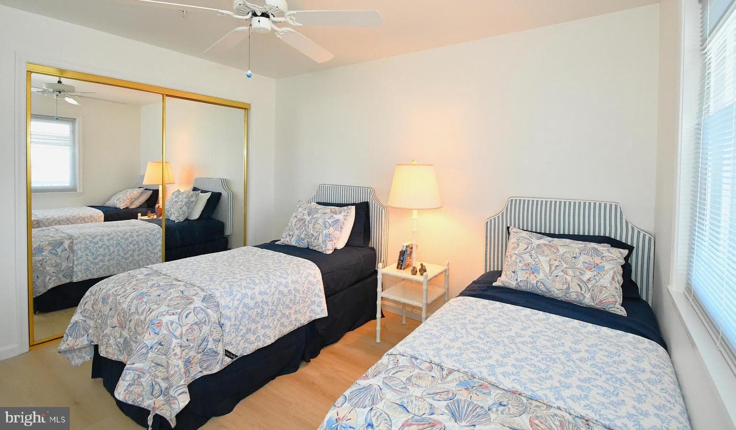 203 S Heron Drive #202a photo 20