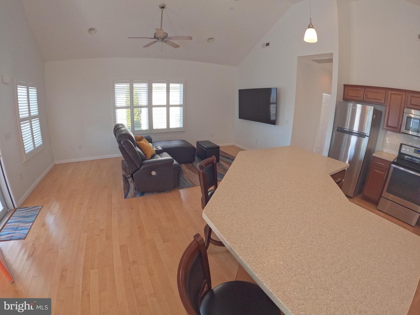 148 S Ocean Drive photo 9