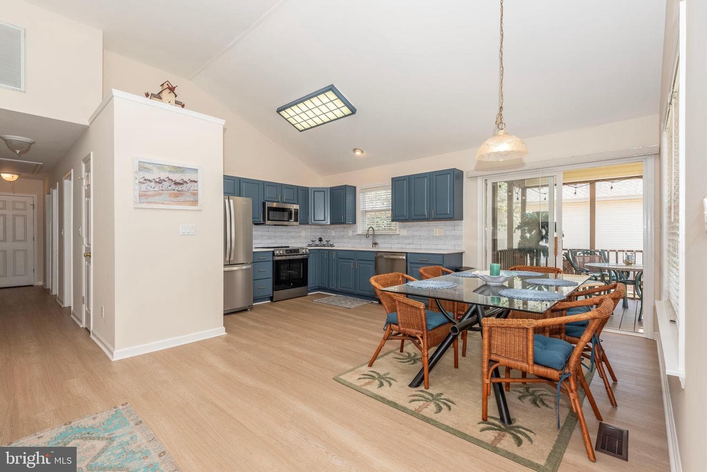 14 Garrett Drive photo 2