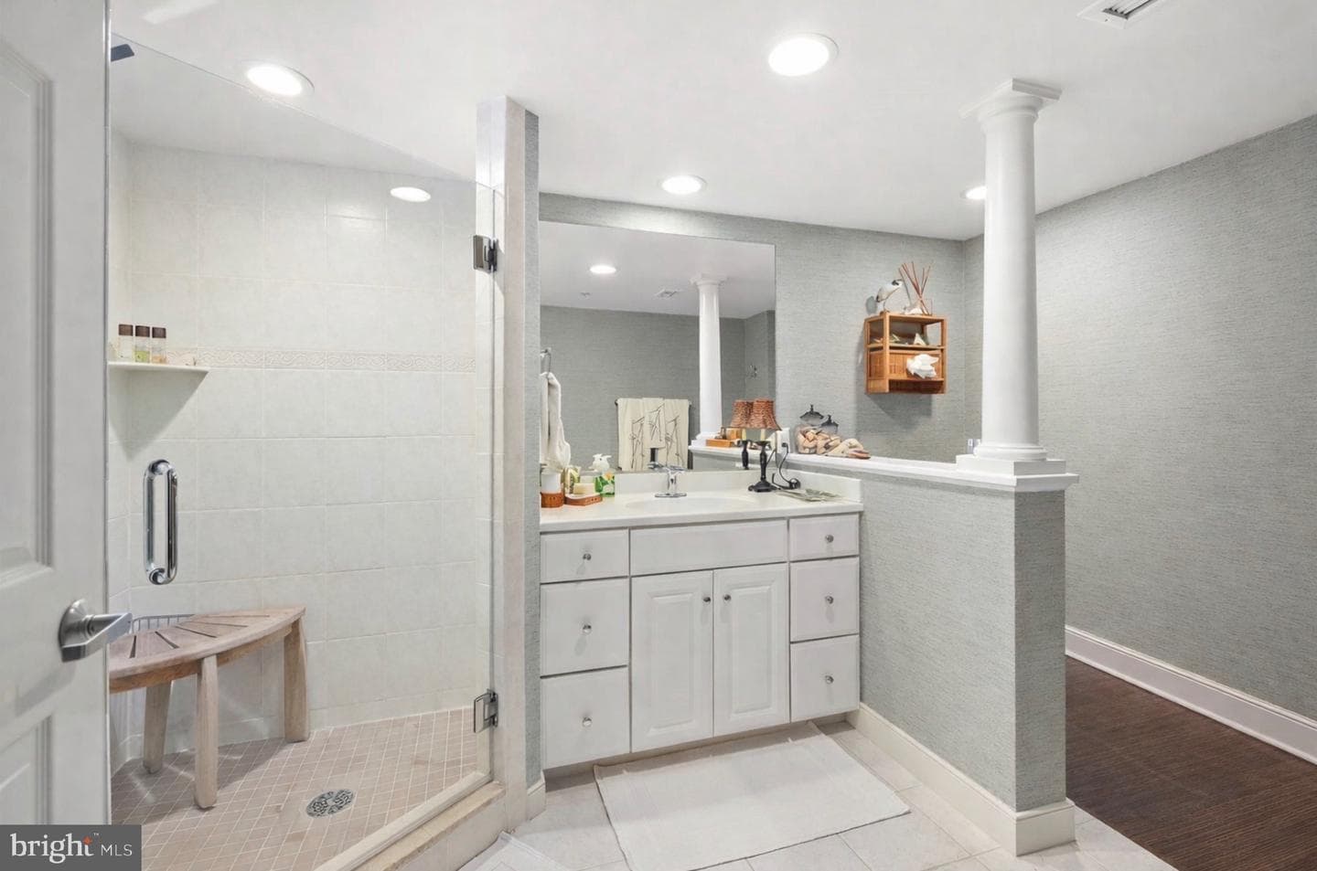 5901 Atlantic Avenue #404 photo 33