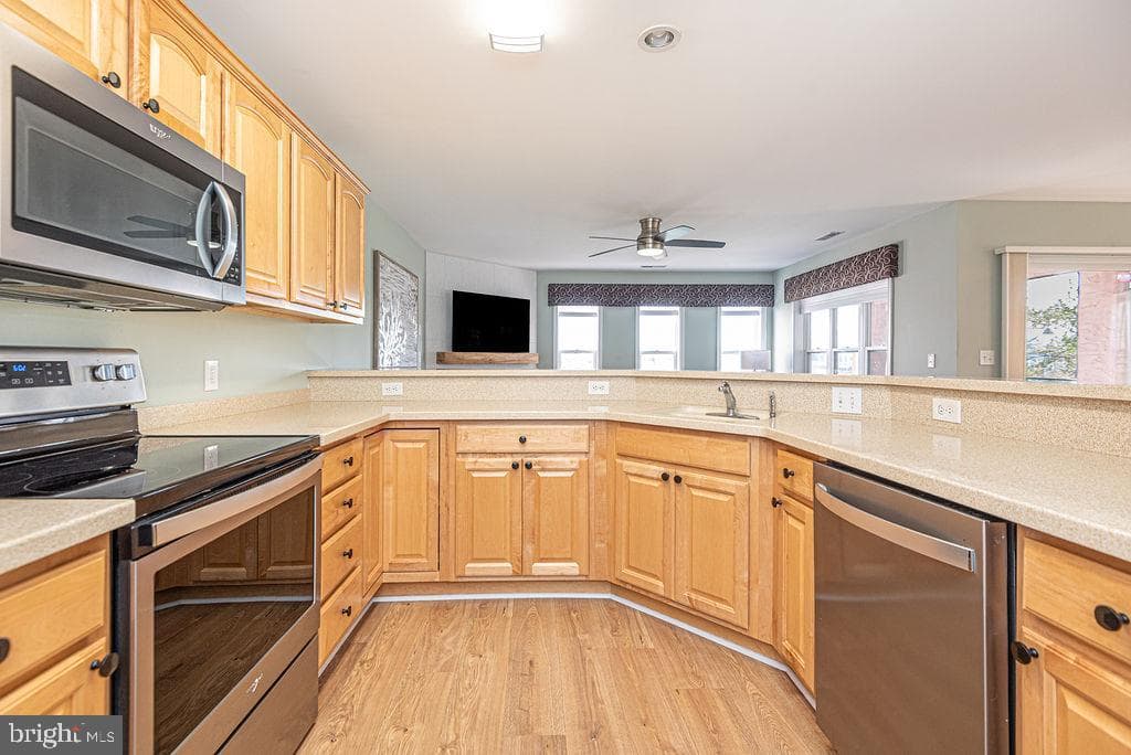 7710 Yacht Club Drive #314 photo 27