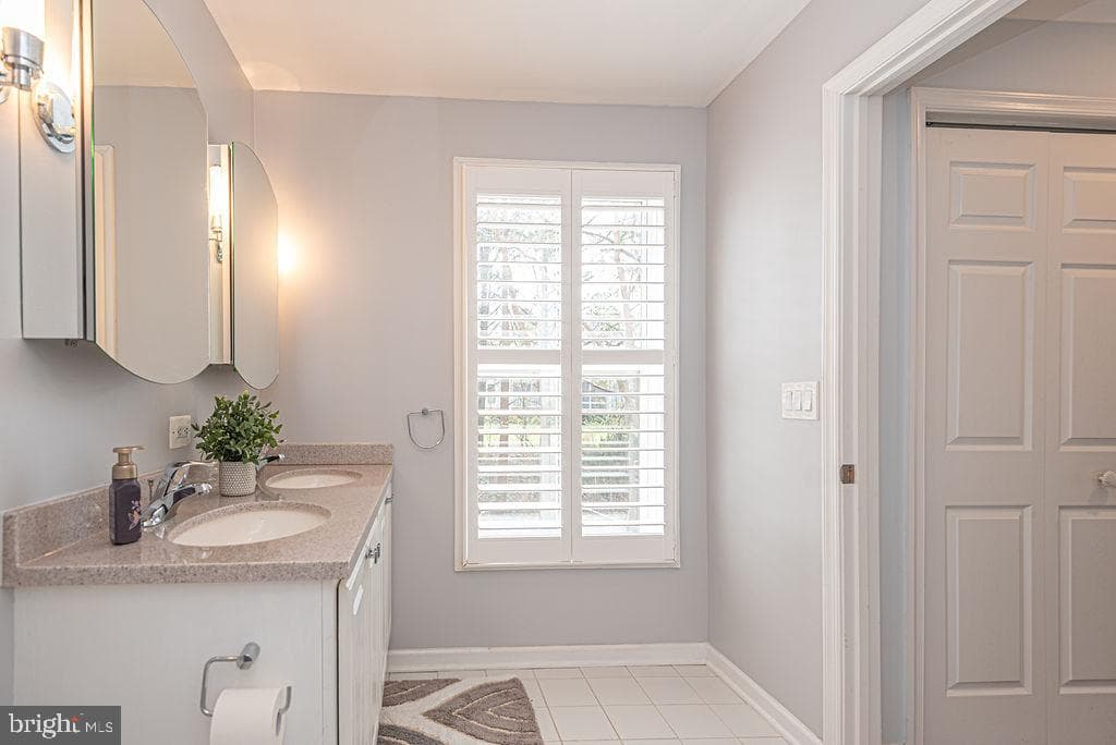 7710 Yacht Club Drive #314 photo 46