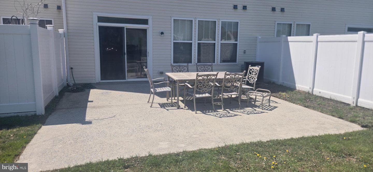303 Schooner Lane #102 photo 20
