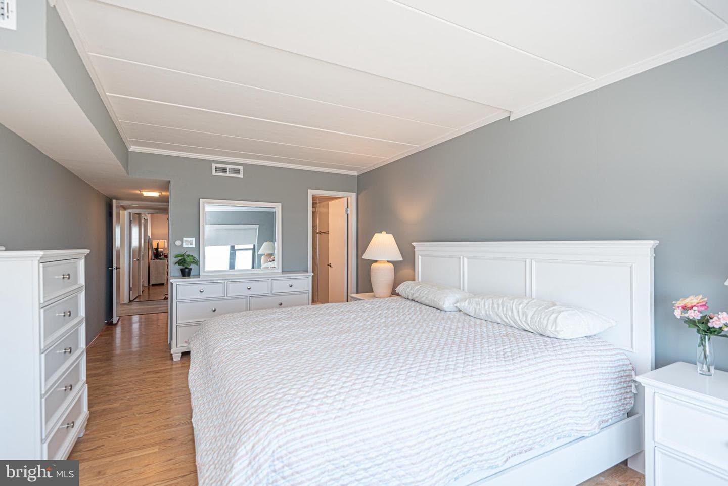 5001 Atlantic Avenue #104 photo 29
