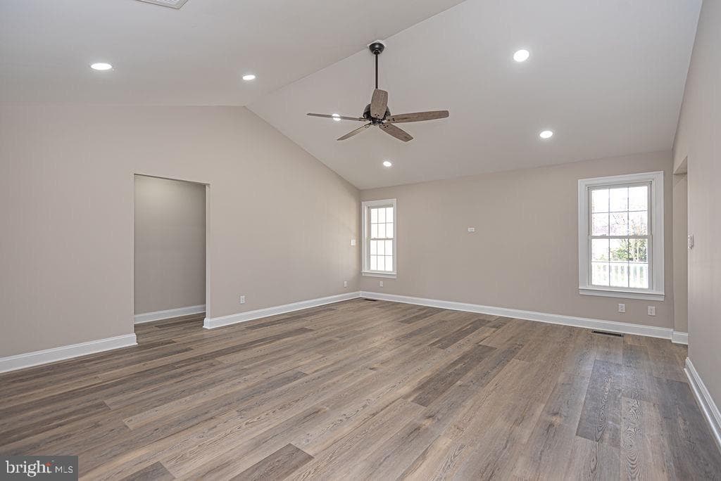 9405 Lake View Drive photo 8