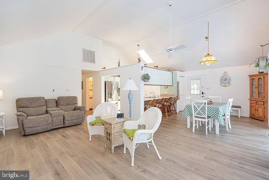 414 Ocean Pkwy photo 50