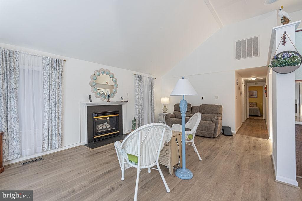 414 Ocean Pkwy photo 52