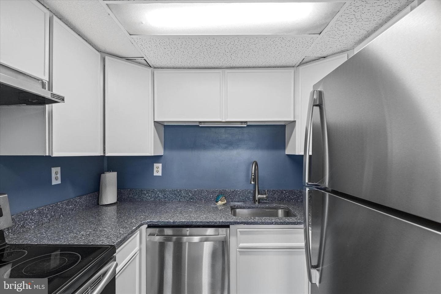 407 Lark Ln # 11203 photo 12