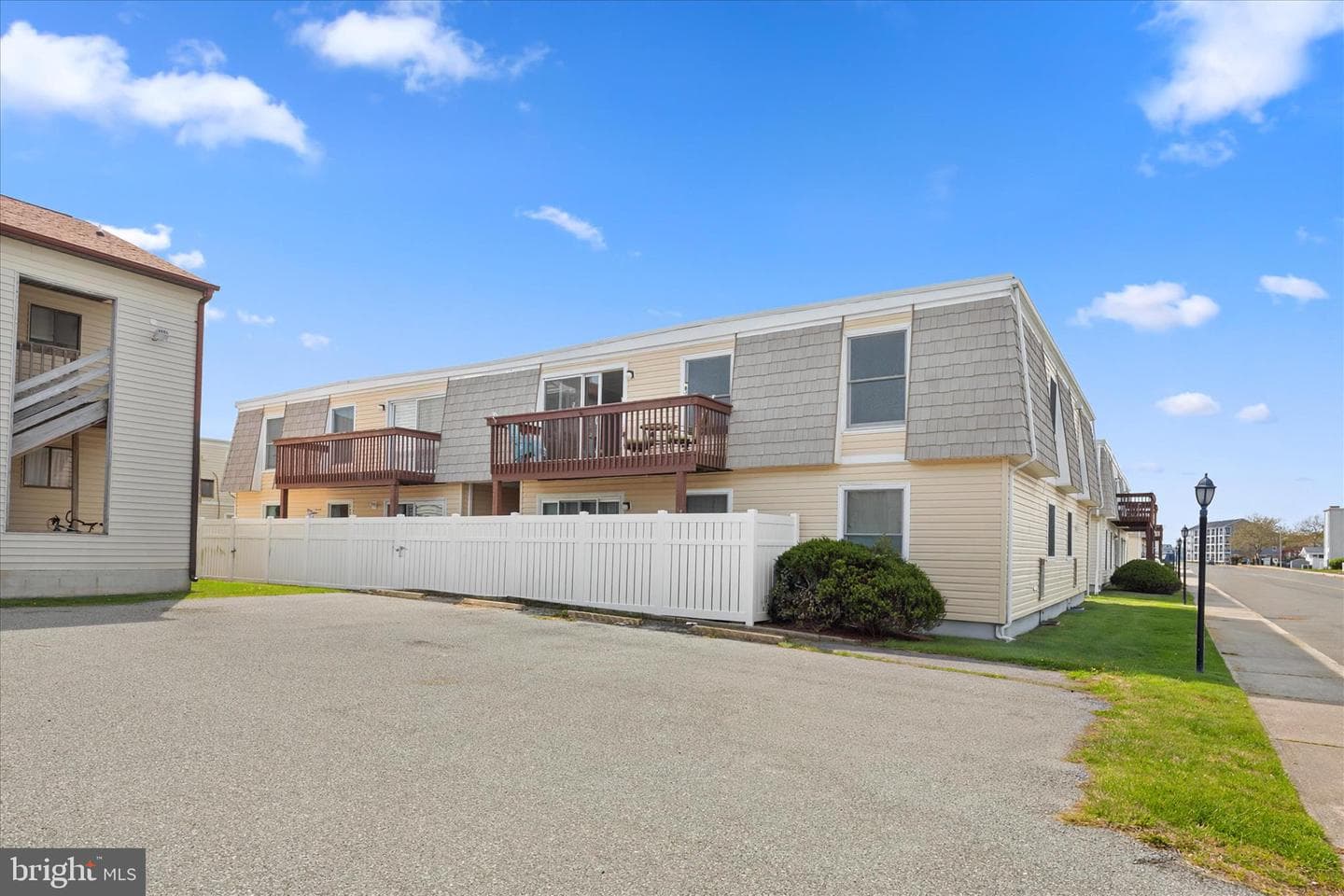 407 Lark Ln # 11203 photo 26