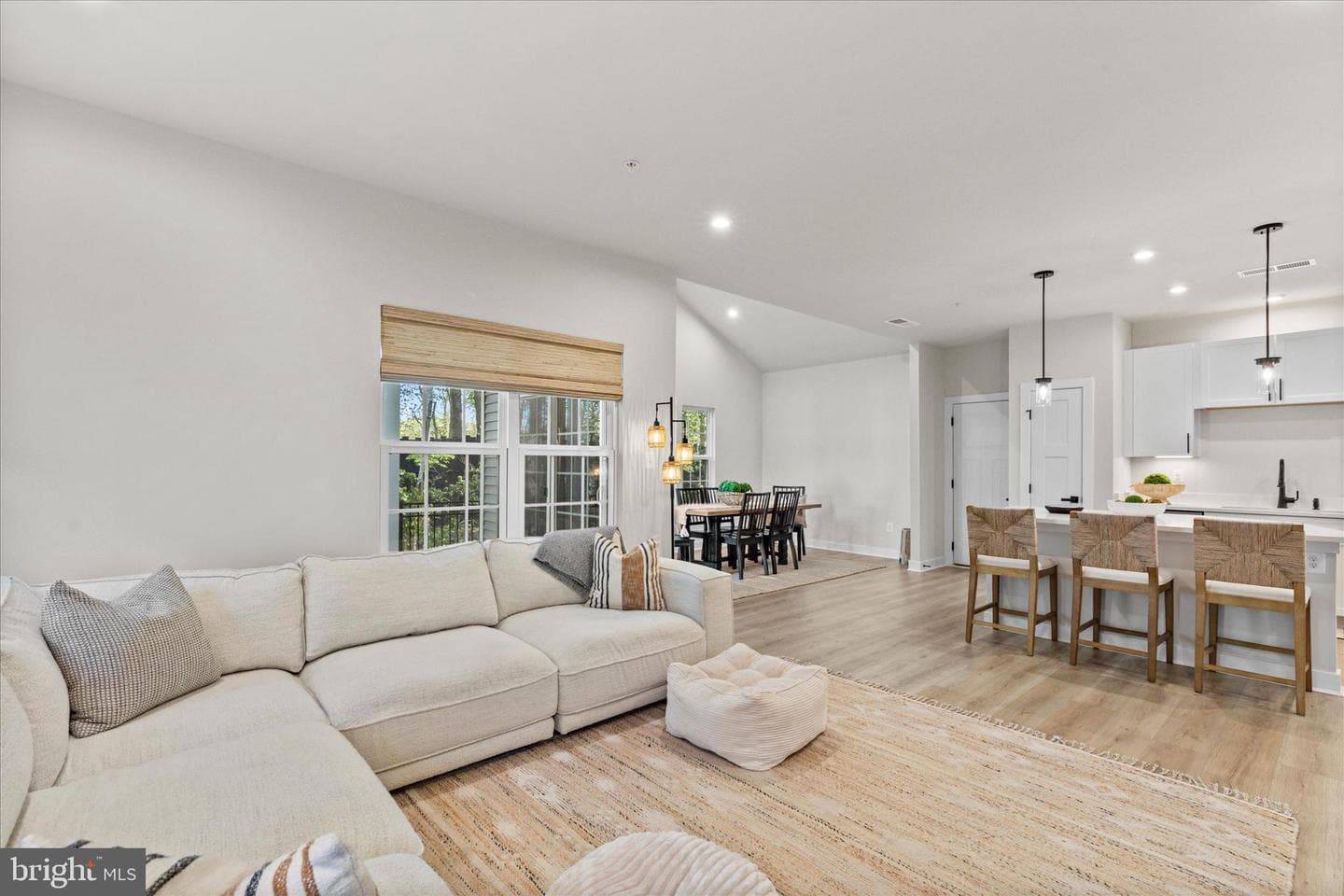12105 Landings Boulevard photo 17