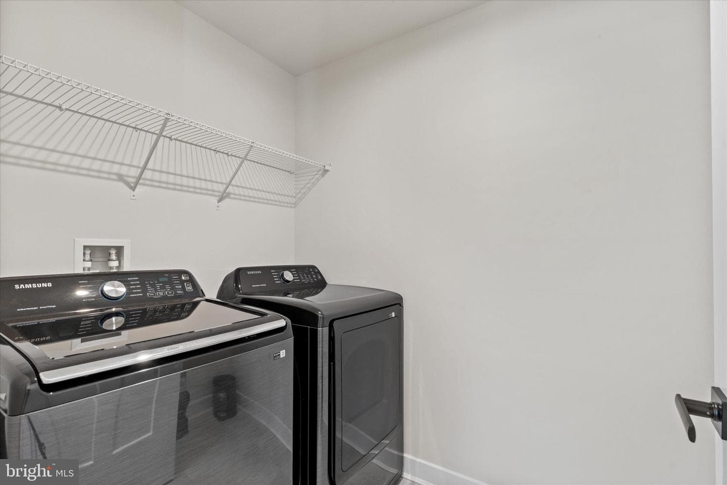 12105 Landings Boulevard photo 33